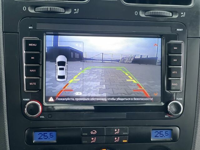 Серый Фольксваген Гольф, объемом двигателя 1.6 л и пробегом 225 тыс. км за 5400 $, фото 21 на Automoto.ua