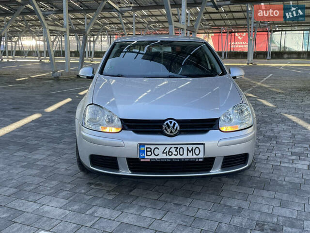 Серый Фольксваген Гольф, объемом двигателя 1.6 л и пробегом 214 тыс. км за 5670 $, фото 10 на Automoto.ua