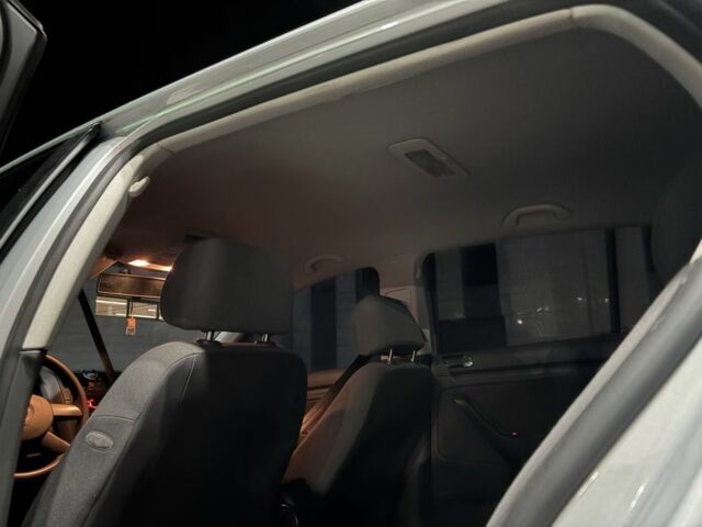 Серый Фольксваген Гольф, объемом двигателя 1.6 л и пробегом 202 тыс. км за 5100 $, фото 12 на Automoto.ua