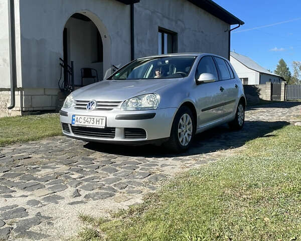 Серый Фольксваген Гольф, объемом двигателя 1.39 л и пробегом 190 тыс. км за 5500 $, фото 4 на Automoto.ua