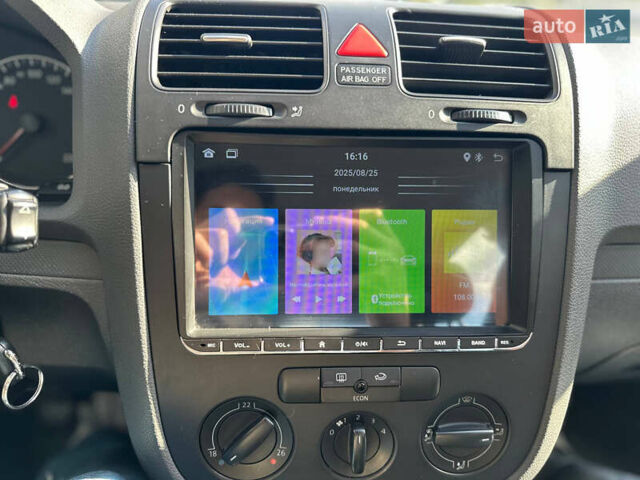 Фольксваген Гольф 2004 в Запорожье на Automoto.ua Серый Фольксваген Гольф, объемом двигателя 1.4 л и пробегом 220 тыс. км за 5300 $, фото 61 на Automoto.ua