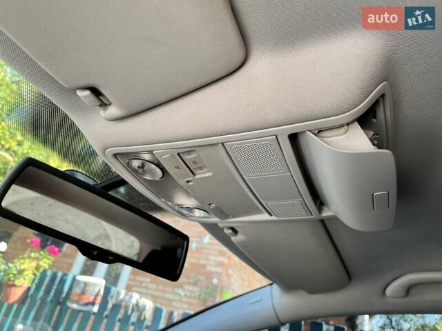 Серый Фольксваген Гольф, объемом двигателя 1.6 л и пробегом 270 тыс. км за 5200 $, фото 8 на Automoto.ua