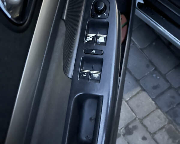 Серый Фольксваген Гольф, объемом двигателя 1.9 л и пробегом 375 тыс. км за 5200 $, фото 27 на Automoto.ua