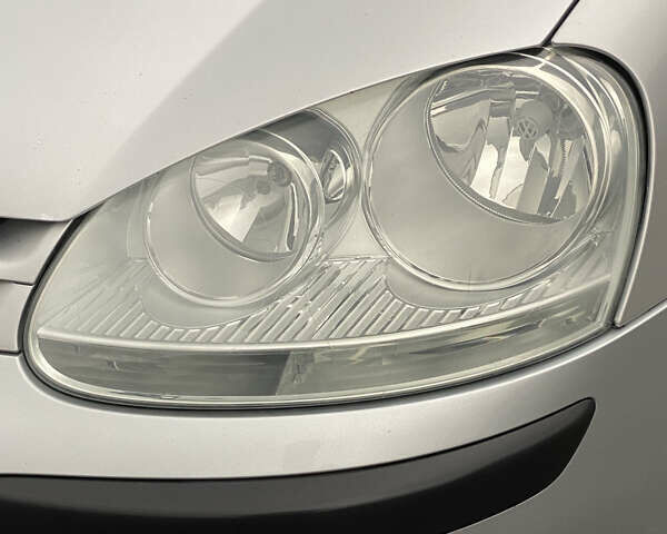 Серый Фольксваген Гольф, объемом двигателя 1.6 л и пробегом 250 тыс. км за 5800 $, фото 24 на Automoto.ua