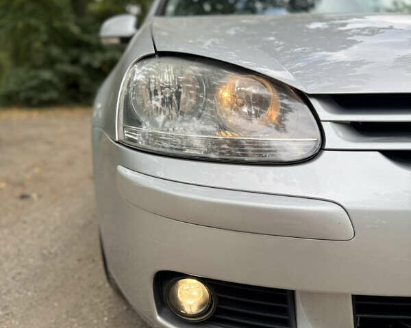 Сірий Фольксваген Гольф, об'ємом двигуна 1.4 л та пробігом 215 тис. км за 5350 $, фото 8 на Automoto.ua