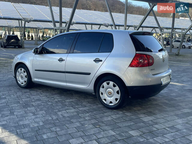 Серый Фольксваген Гольф, объемом двигателя 1.6 л и пробегом 214 тыс. км за 5670 $, фото 7 на Automoto.ua