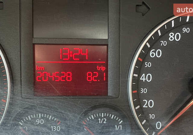 Серый Фольксваген Гольф, объемом двигателя 1.39 л и пробегом 204 тыс. км за 5450 $, фото 24 на Automoto.ua