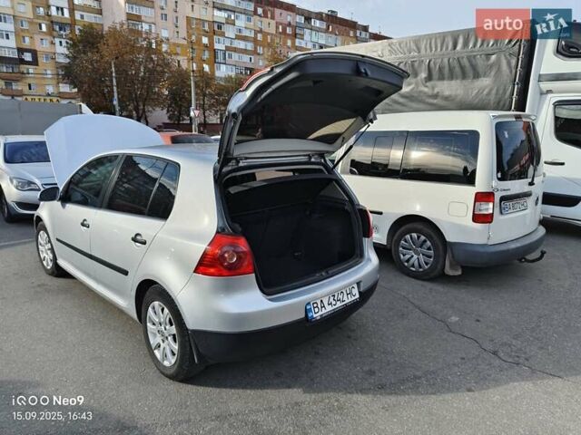 Сірий Фольксваген Гольф, об'ємом двигуна 1.6 л та пробігом 202 тис. км за 5800 $, фото 8 на Automoto.ua