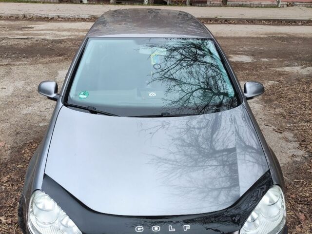 Серый Фольксваген Гольф, объемом двигателя 1.4 л и пробегом 270 тыс. км за 4600 $, фото 1 на Automoto.ua