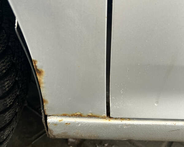 Фольксваген Гольф 2004 в Полтаве на Automoto.ua Серый Фольксваген Гольф, объемом двигателя 1.6 л и пробегом 260 тыс. км за 5500 $, фото 28 на Automoto.ua