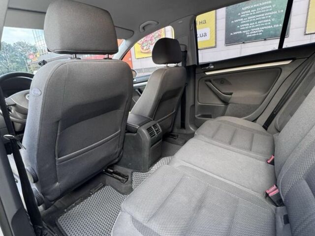 Сірий Фольксваген Гольф, об'ємом двигуна 1.6 л та пробігом 267 тис. км за 4800 $, фото 6 на Automoto.ua