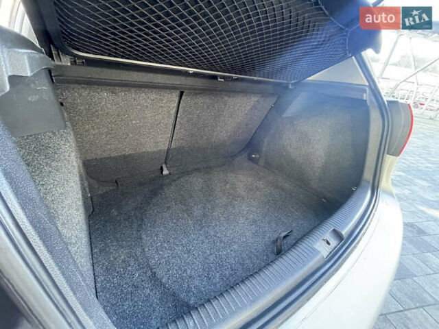 Серый Фольксваген Гольф, объемом двигателя 1.6 л и пробегом 214 тыс. км за 5670 $, фото 26 на Automoto.ua