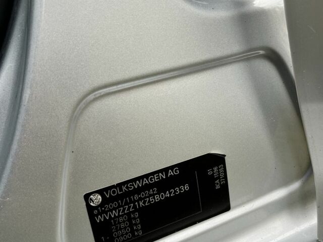 Серый Фольксваген Гольф, объемом двигателя 1.4 л и пробегом 245 тыс. км за 4900 $, фото 7 на Automoto.ua