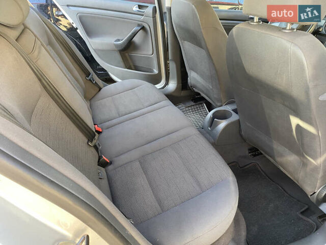 Серый Фольксваген Гольф, объемом двигателя 1.4 л и пробегом 255 тыс. км за 4100 $, фото 8 на Automoto.ua