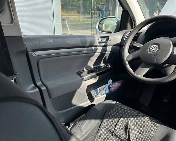 Фольксваген Гольф 2004 в Запорожье на Automoto.ua Серый Фольксваген Гольф, объемом двигателя 1.4 л и пробегом 220 тыс. км за 5300 $, фото 21 на Automoto.ua