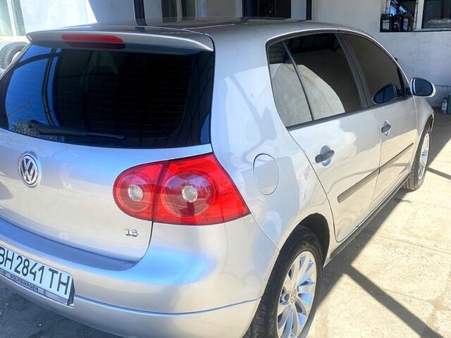 Серый Фольксваген Гольф, объемом двигателя 1.6 л и пробегом 254 тыс. км за 5000 $, фото 4 на Automoto.ua