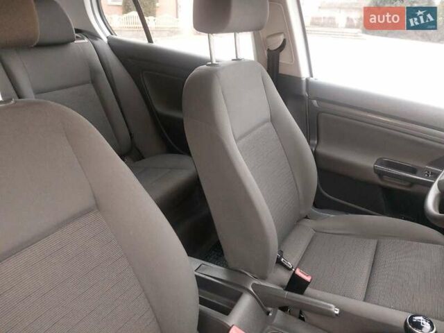 Сірий Фольксваген Гольф, об'ємом двигуна 1.4 л та пробігом 265 тис. км за 4750 $, фото 12 на Automoto.ua