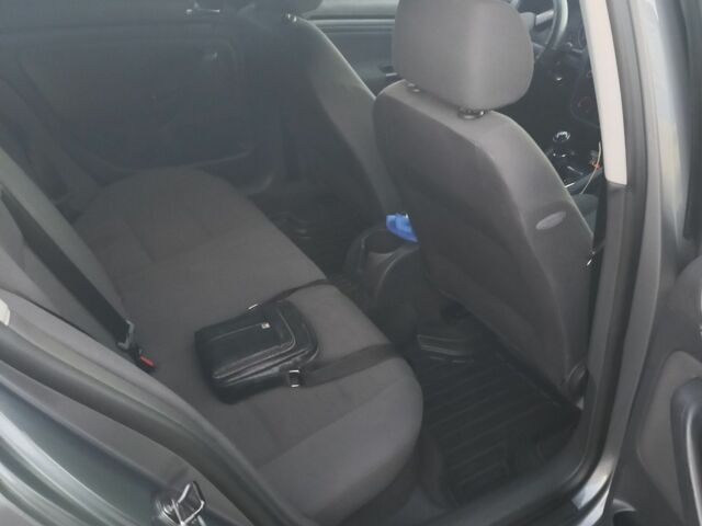 Сірий Фольксваген Гольф, об'ємом двигуна 1.4 л та пробігом 164 тис. км за 4800 $, фото 4 на Automoto.ua