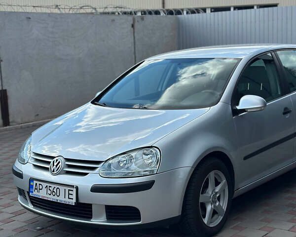 Фольксваген Гольф 2004 в Запорожье на Automoto.ua Серый Фольксваген Гольф, объемом двигателя 1.4 л и пробегом 220 тыс. км за 5300 $, фото 4 на Automoto.ua