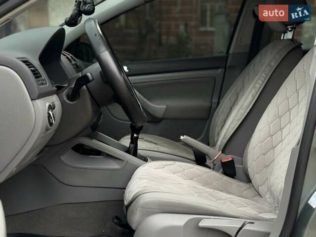 Серый Фольксваген Гольф, объемом двигателя 1.9 л и пробегом 380 тыс. км за 6199 $, фото 14 на Automoto.ua