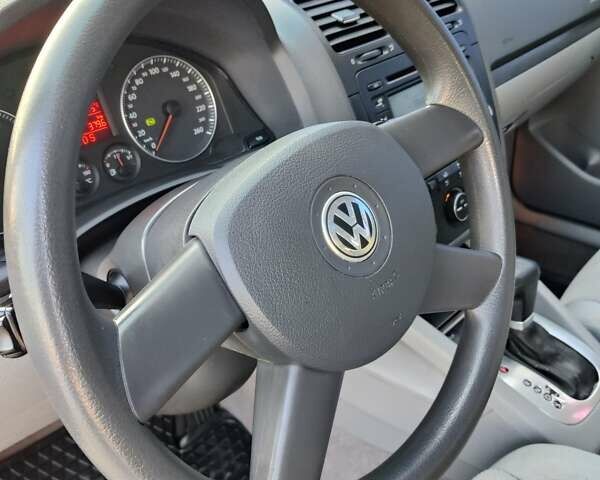 Сірий Фольксваген Гольф, об'ємом двигуна 1.6 л та пробігом 203 тис. км за 6850 $, фото 29 на Automoto.ua