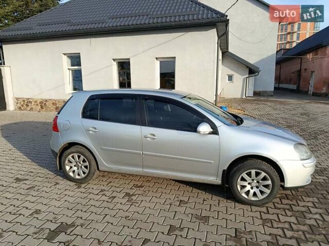 Серый Фольксваген Гольф, объемом двигателя 1.6 л и пробегом 318 тыс. км за 4600 $, фото 3 на Automoto.ua