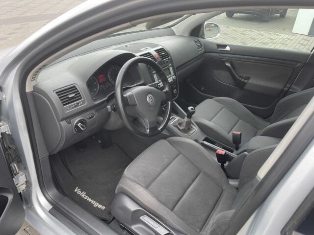 Серый Фольксваген Гольф, объемом двигателя 2 л и пробегом 237 тыс. км за 5800 $, фото 14 на Automoto.ua