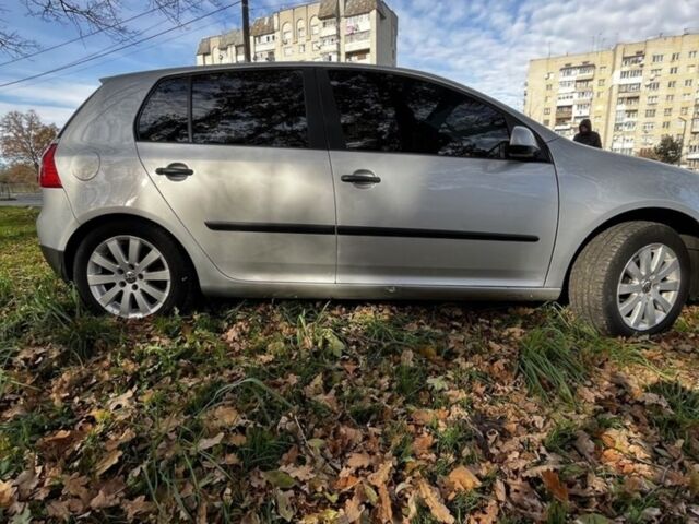 Серый Фольксваген Гольф, объемом двигателя 1.6 л и пробегом 273 тыс. км за 3500 $, фото 14 на Automoto.ua