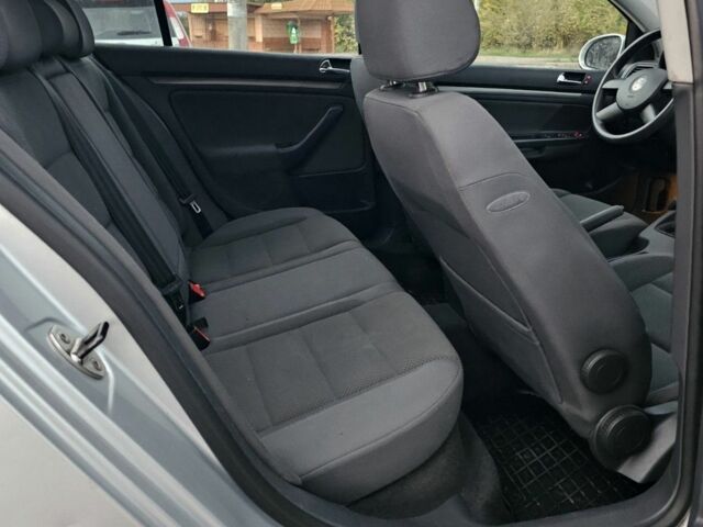 Серый Фольксваген Гольф, объемом двигателя 1.4 л и пробегом 267 тыс. км за 4450 $, фото 17 на Automoto.ua