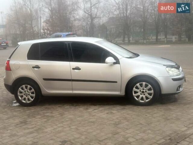 Серый Фольксваген Гольф, объемом двигателя 1.6 л и пробегом 281 тыс. км за 5200 $, фото 4 на Automoto.ua