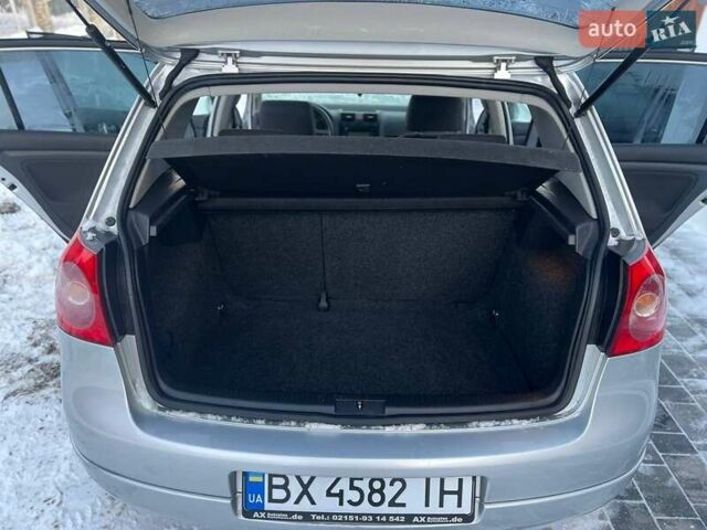 Серый Фольксваген Гольф, объемом двигателя 1.4 л и пробегом 141 тыс. км за 5299 $, фото 87 на Automoto.ua