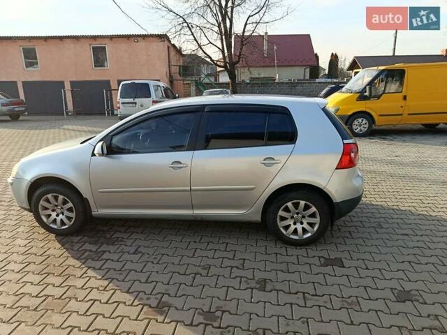 Серый Фольксваген Гольф, объемом двигателя 1.6 л и пробегом 318 тыс. км за 4600 $, фото 2 на Automoto.ua