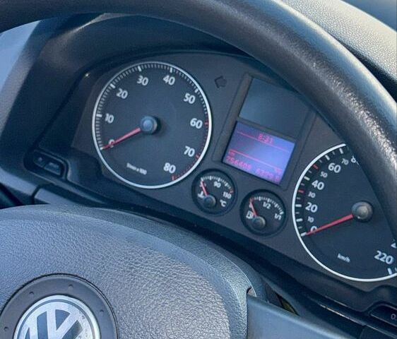 Фольксваген Гольф 2004 в Хмельницком на Automoto.ua Серый Фольксваген Гольф, объемом двигателя 1.4 л и пробегом 256 тыс. км за 4999 $, фото 3 на Automoto.ua