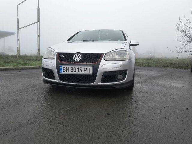 Серый Фольксваген Гольф, объемом двигателя 1.4 л и пробегом 253 тыс. км за 4900 $, фото 1 на Automoto.ua