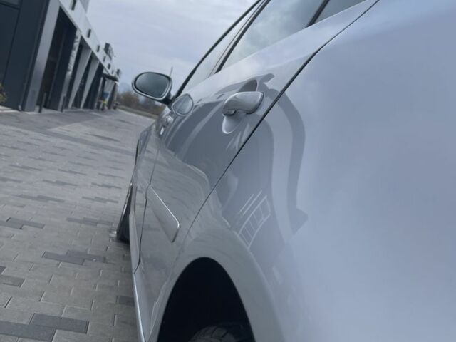 Серый Фольксваген Гольф, объемом двигателя 2 л и пробегом 237 тыс. км за 5800 $, фото 10 на Automoto.ua