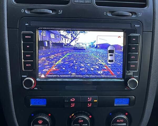 Серый Фольксваген Гольф, объемом двигателя 1.6 л и пробегом 220 тыс. км за 5200 $, фото 4 на Automoto.ua