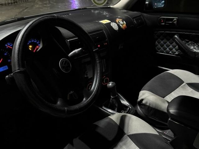 Серый Фольксваген Гольф, объемом двигателя 1.9 л и пробегом 350 тыс. км за 1600 $, фото 7 на Automoto.ua