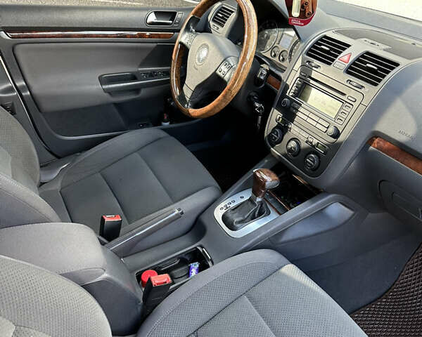 Серый Фольксваген Гольф, объемом двигателя 1.98 л и пробегом 230 тыс. км за 6700 $, фото 10 на Automoto.ua