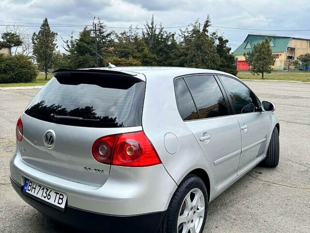 Сірий Фольксваген Гольф, об'ємом двигуна 2 л та пробігом 442 тис. км за 4600 $, фото 2 на Automoto.ua