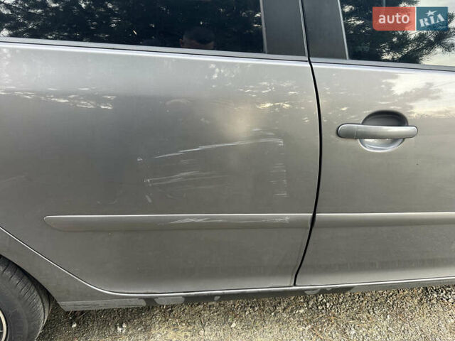 Серый Фольксваген Гольф, объемом двигателя 1.6 л и пробегом 263 тыс. км за 5600 $, фото 19 на Automoto.ua