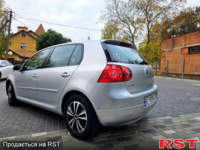 Серый Фольксваген Гольф, объемом двигателя 1.6 л и пробегом 235 тыс. км за 4350 $, фото 2 на Automoto.ua