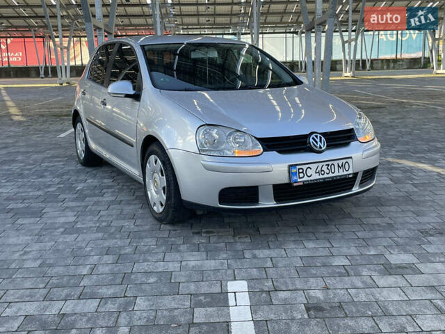 Серый Фольксваген Гольф, объемом двигателя 1.6 л и пробегом 214 тыс. км за 5670 $, фото 11 на Automoto.ua