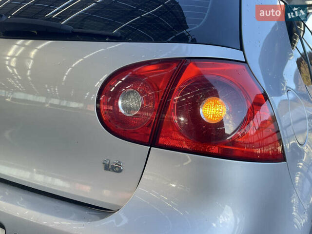 Серый Фольксваген Гольф, объемом двигателя 1.6 л и пробегом 214 тыс. км за 5670 $, фото 15 на Automoto.ua