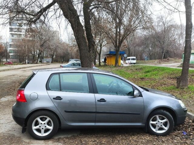 Серый Фольксваген Гольф, объемом двигателя 1.4 л и пробегом 270 тыс. км за 4600 $, фото 2 на Automoto.ua