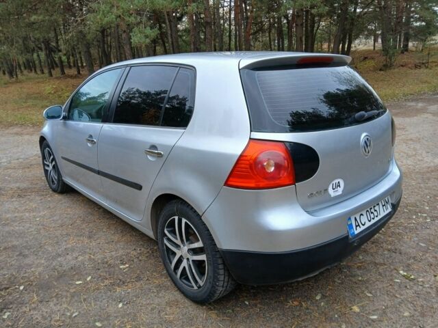 Серый Фольксваген Гольф, объемом двигателя 1.4 л и пробегом 300 тыс. км за 3750 $, фото 2 на Automoto.ua