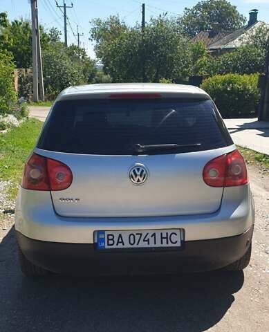 Серый Фольксваген Гольф, объемом двигателя 1.39 л и пробегом 240 тыс. км за 5500 $, фото 4 на Automoto.ua