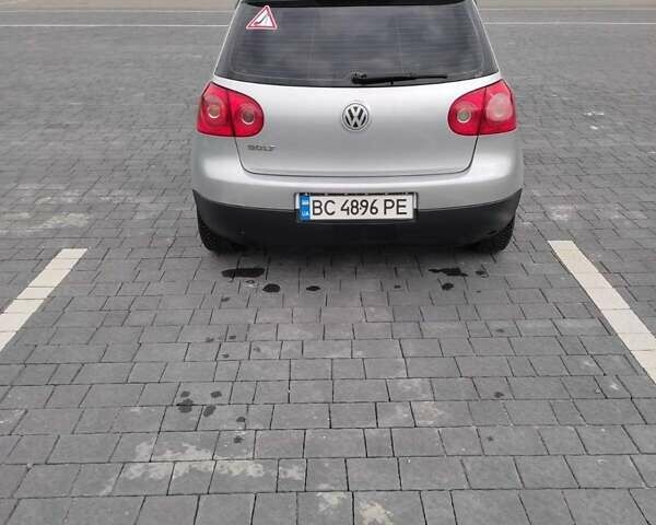 Серый Фольксваген Гольф, объемом двигателя 1.4 л и пробегом 240 тыс. км за 4350 $, фото 3 на Automoto.ua