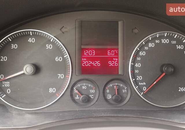 Серый Фольксваген Гольф, объемом двигателя 1.6 л и пробегом 202 тыс. км за 6000 $, фото 8 на Automoto.ua