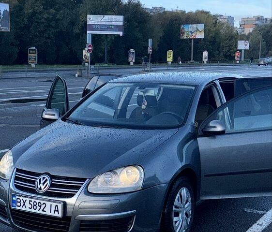 Фольксваген Гольф 2004 в Хмельницком на Automoto.ua Серый Фольксваген Гольф, объемом двигателя 1.4 л и пробегом 256 тыс. км за 4999 $, фото 5 на Automoto.ua