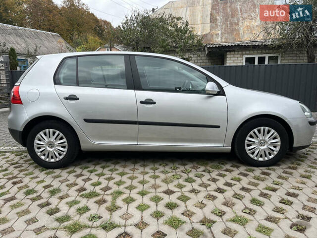 Серый Фольксваген Гольф, объемом двигателя 1.6 л и пробегом 259 тыс. км за 5400 $, фото 8 на Automoto.ua
